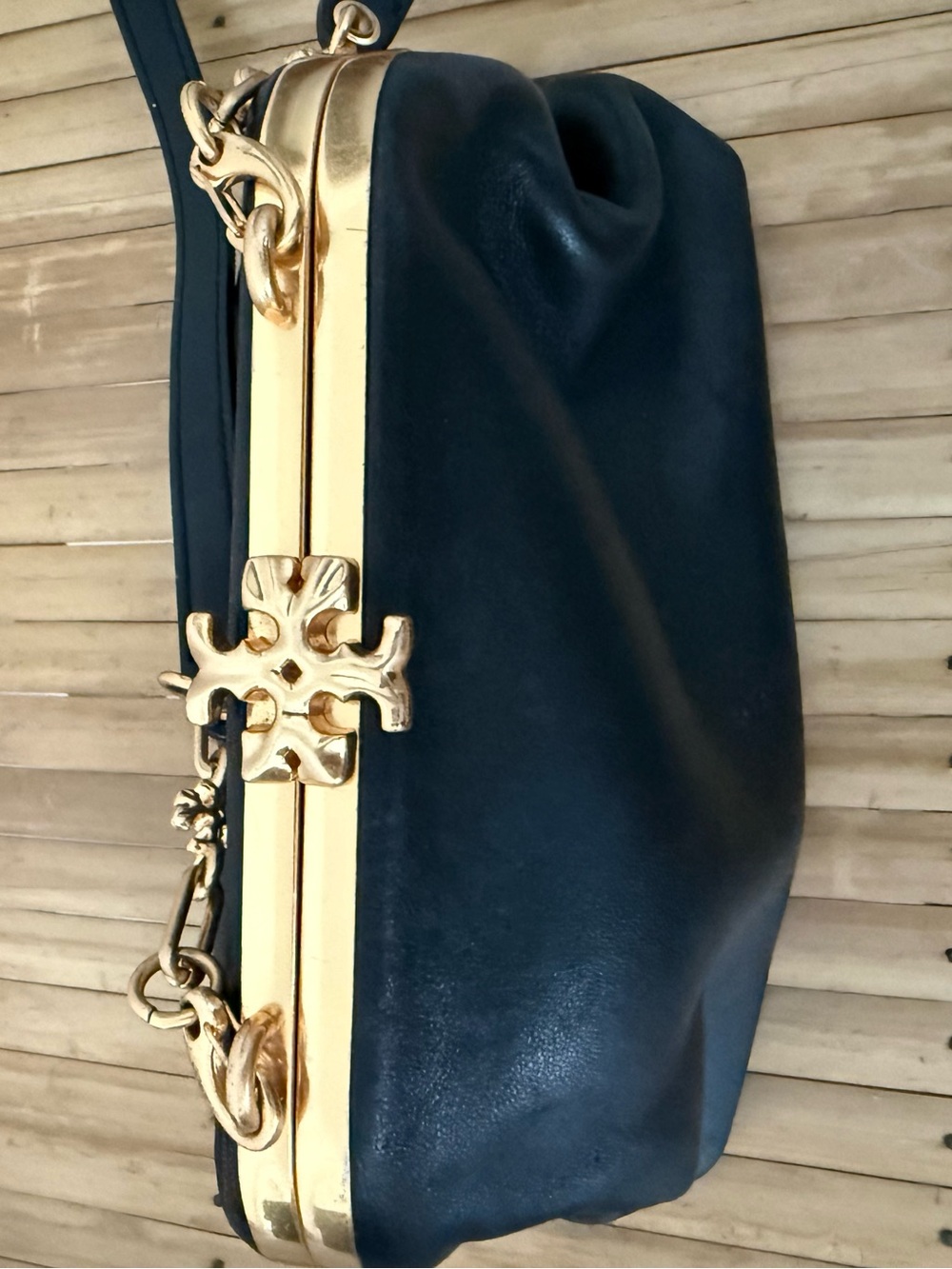 Tory Burch Black Leather Crossbody Bag with Gold Chain - Picture 3 of 7